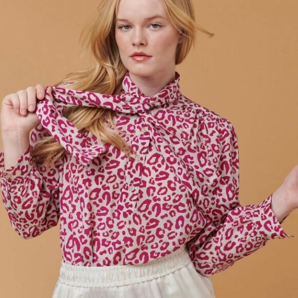 Tucker Tops - Tucker Clara Bow Blouse White Pink Kitty Cat Dreamer in Silk Crepe de Chine Top